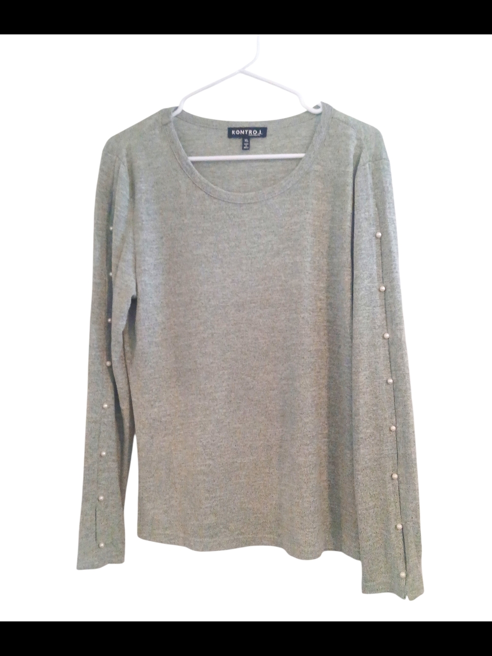 Kontrol Pearl-Trim Long Sleeve Top in Light Gray
